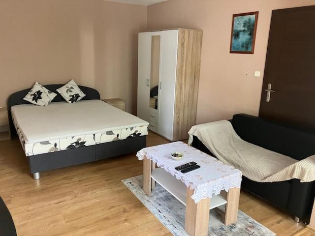 Apartmanovy Dom Slavia Apartment Bojnice Ngoại thất bức ảnh